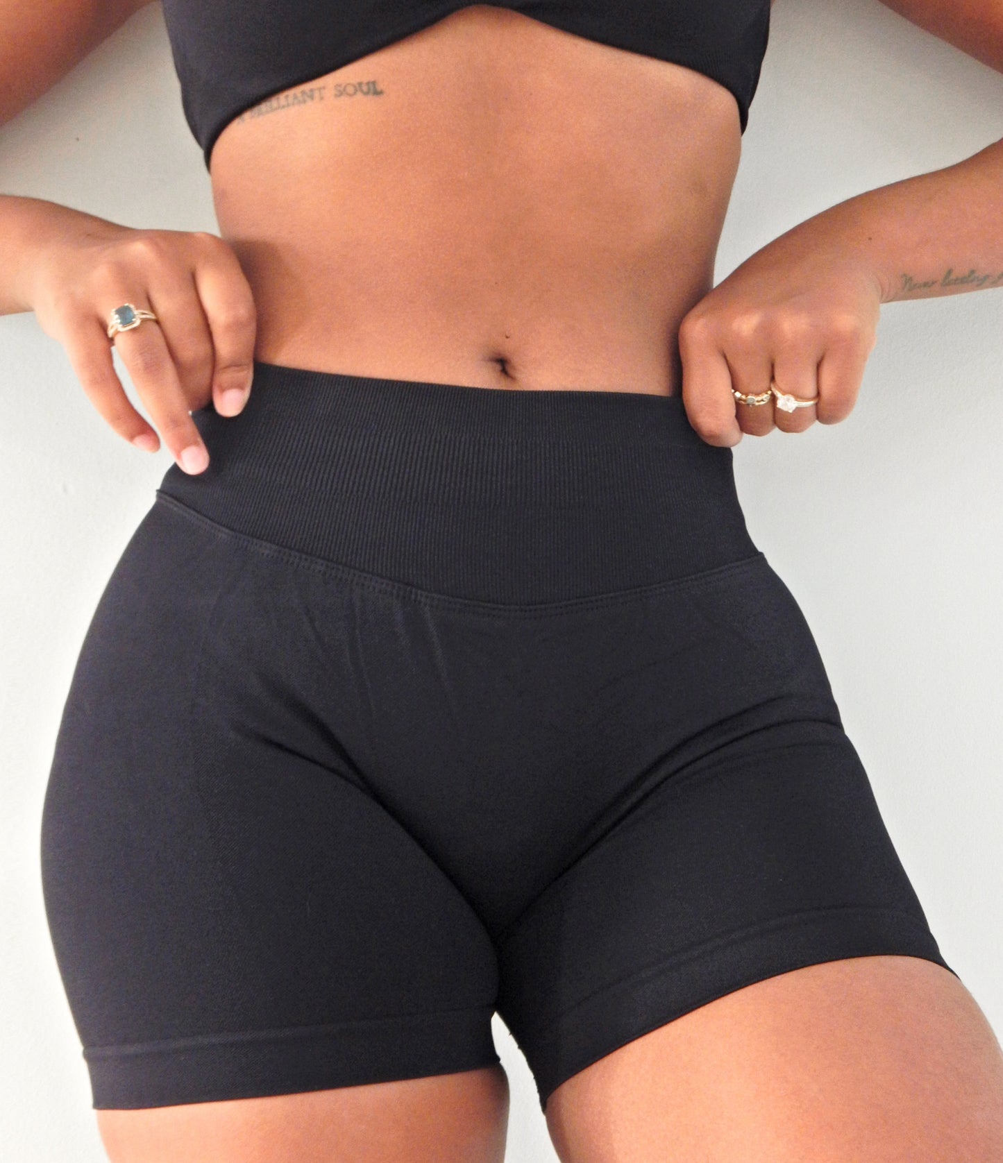 Sculpt Booty Scrunch Shorts Black